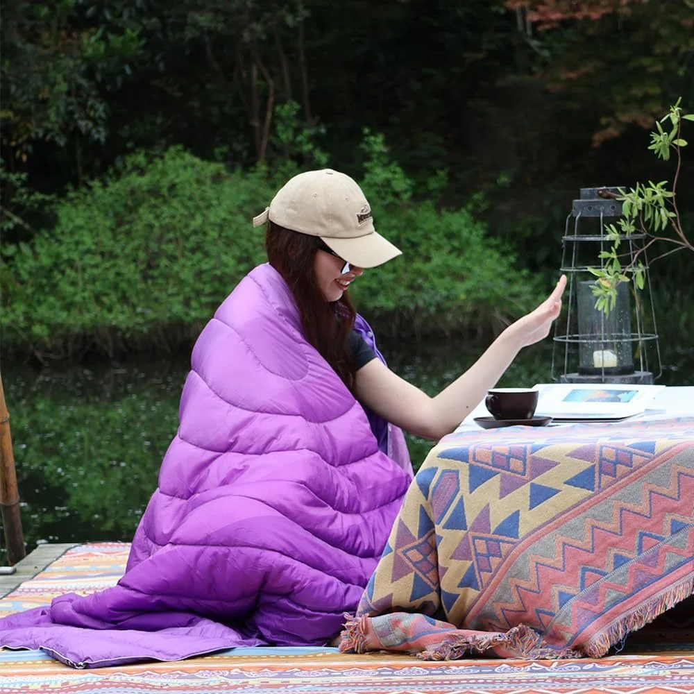 Outdoor 20d Nylon Lightweight Travel Picnic Warm Portable Waterproof Recycled Down Camping Puffy Blanket