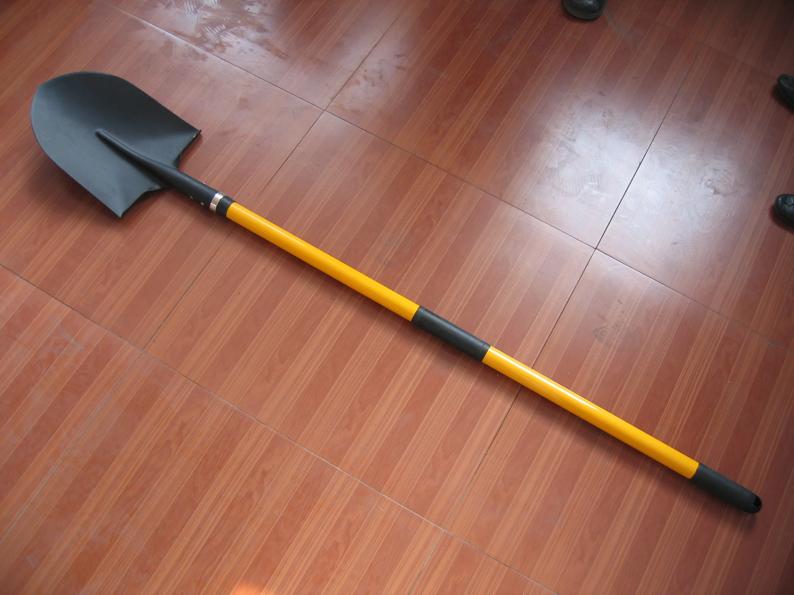 High quality painted shovel with fiber glass handle --S503L