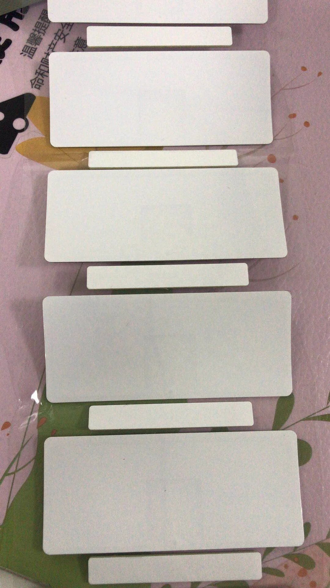 UHF Textile Washable RFID Laundry Tag for Garment and Clothes Tracking and Identification