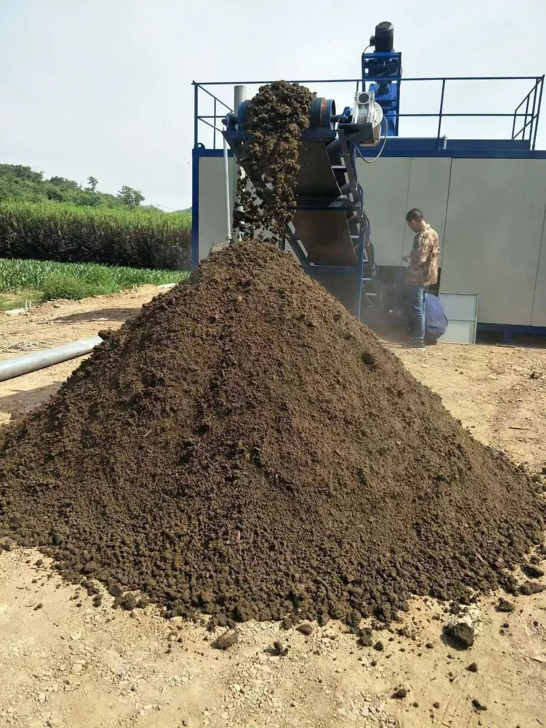 Poultry Manure Processing Organic Fertilizer Machine / Chicken Manure Compost Making Machines