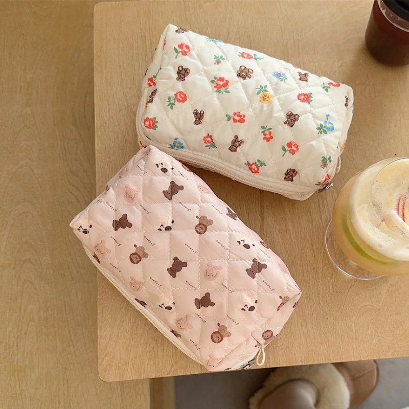 high quality customize waterproof oem beauty fancy cosmetic travel bag for makeup
