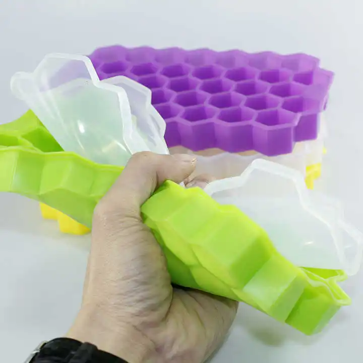 Easy to Release 37 Grids Honeycomb Shape Silicone Ice Cube Tray With Lid For Coffee Whiskey Cold Drink