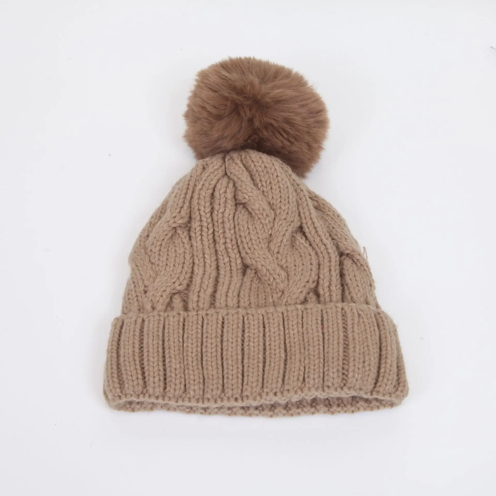 High quality outdoor  adult beanie with pom fur ball hats