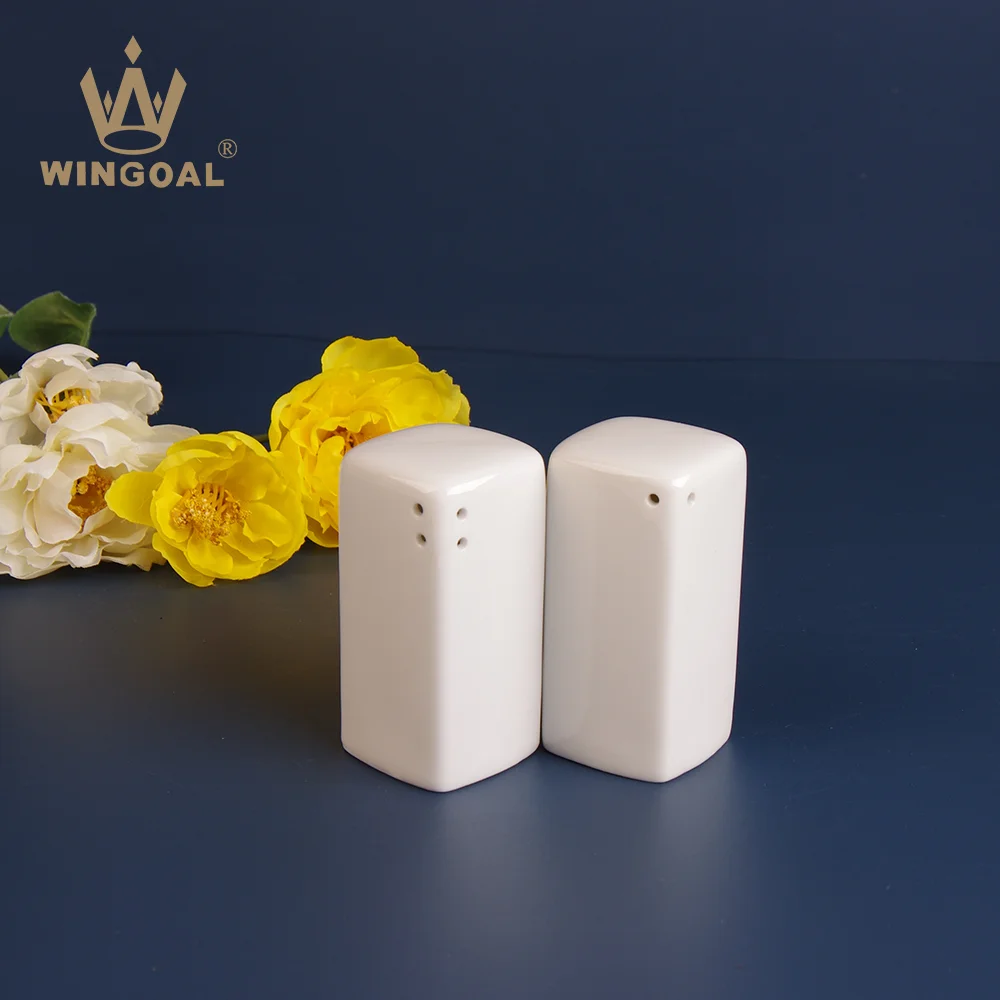 porcelain ceramics spice jar restaurant wedding salt and pepper bottle stand  white ceramic salt pepper shaker