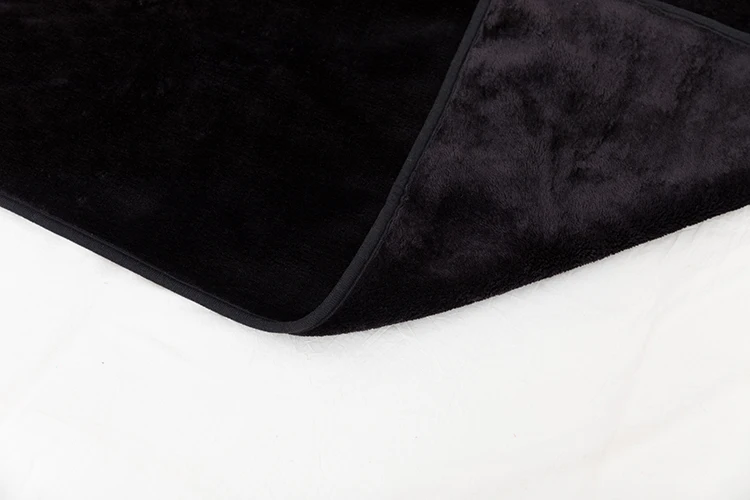 Customize soft flannel black blanket for couch with hemming