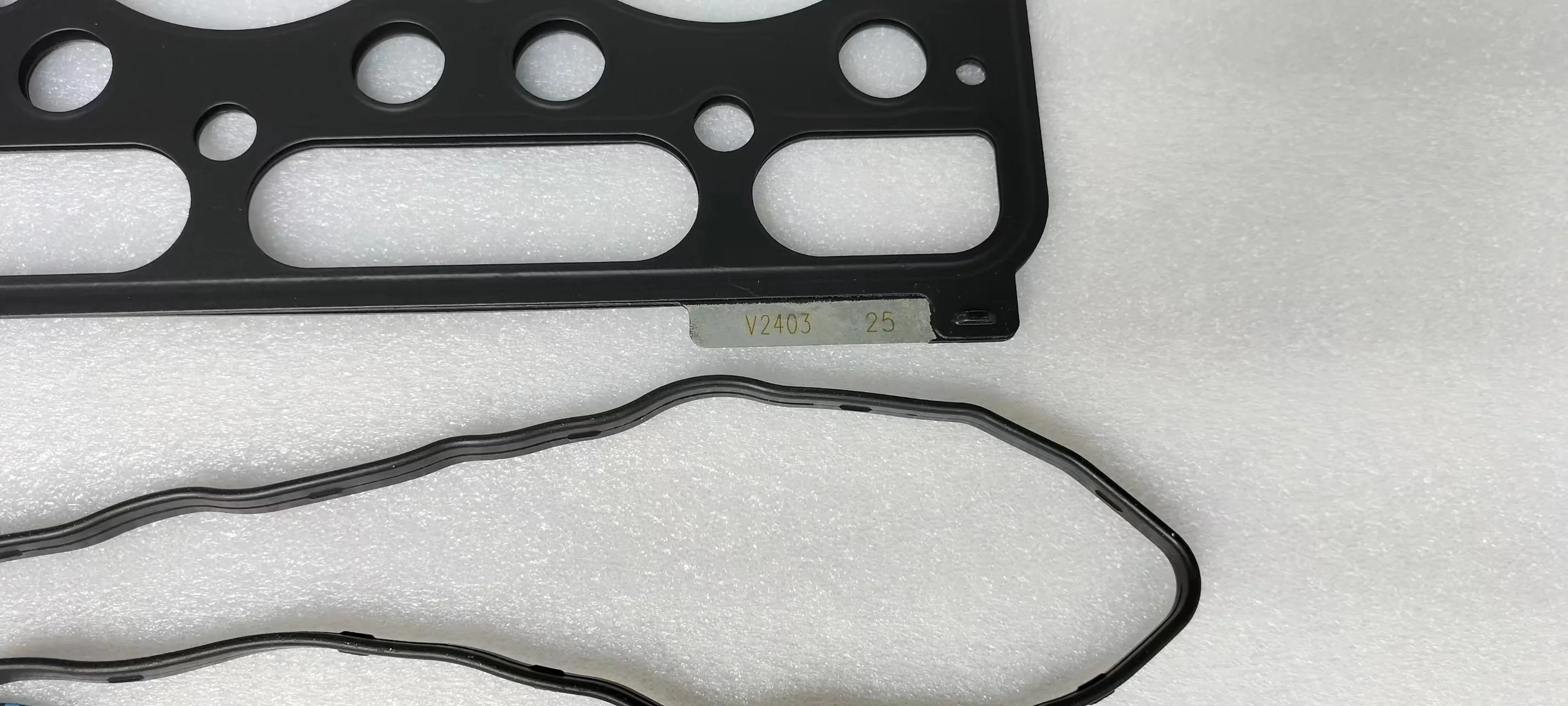 V2203 Engine Gasket Kit  Upper and lower gaskets Gasket Set 07916-29515 07916-29505