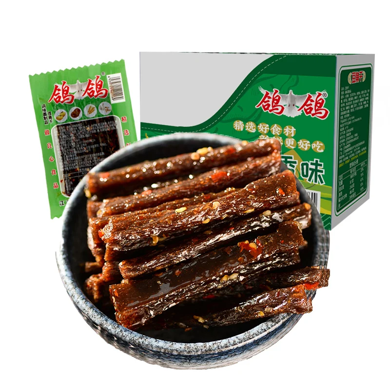 Chinese Food Wholesale Halal Bean Curd Delicious Exotic Snacks Garlic Wheat Gluten Latiao Snack Packed in Box 28g