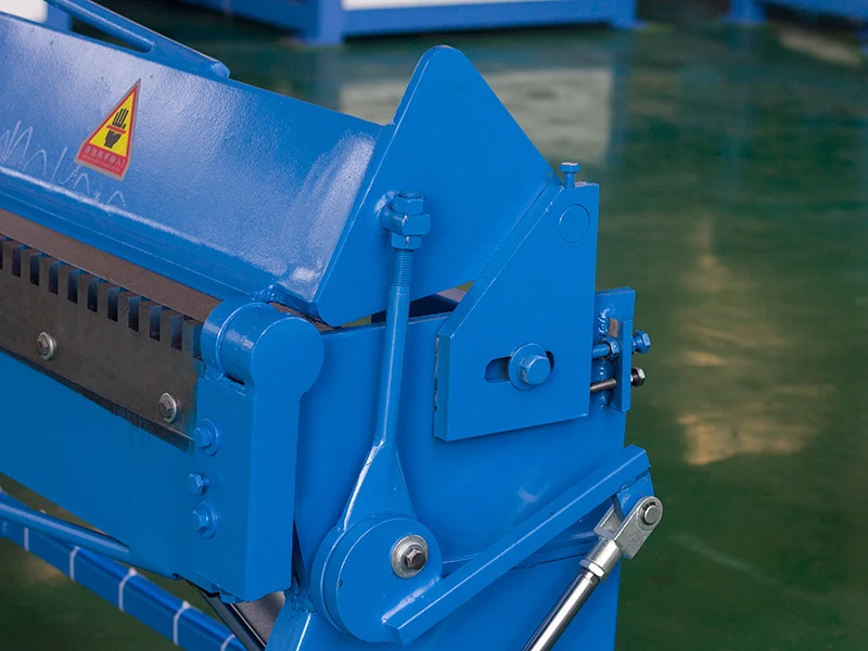 Hot Sale 1.5*2500 mm Pneumatic Sheet Metal Folding Machine TDF Galvanized Steel Bending