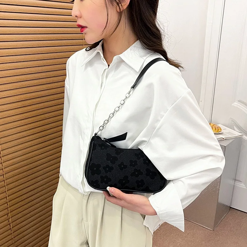 Minimalist Small Square Bag Fashionable and Stylish Shoulder Armpit Bag for Women