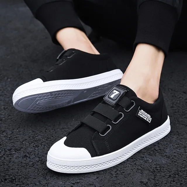 Wholesale lightweight canvas flat lazy outdoor casual men shoes