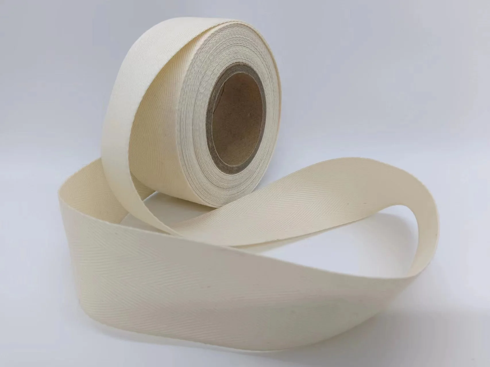 China  factory woven edge cotton herringbone  tape for clothing twill label roll