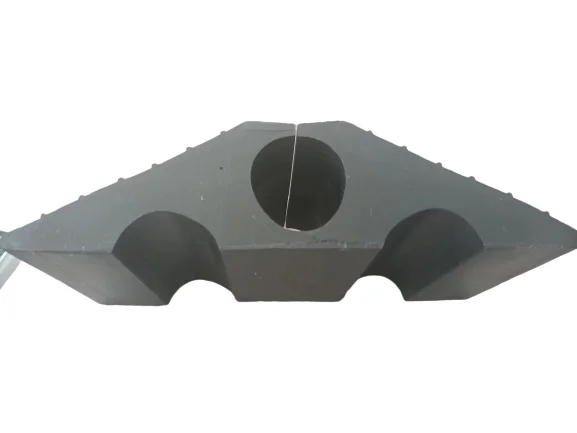 Ship type D: ship dock and dock bumper sealing strip