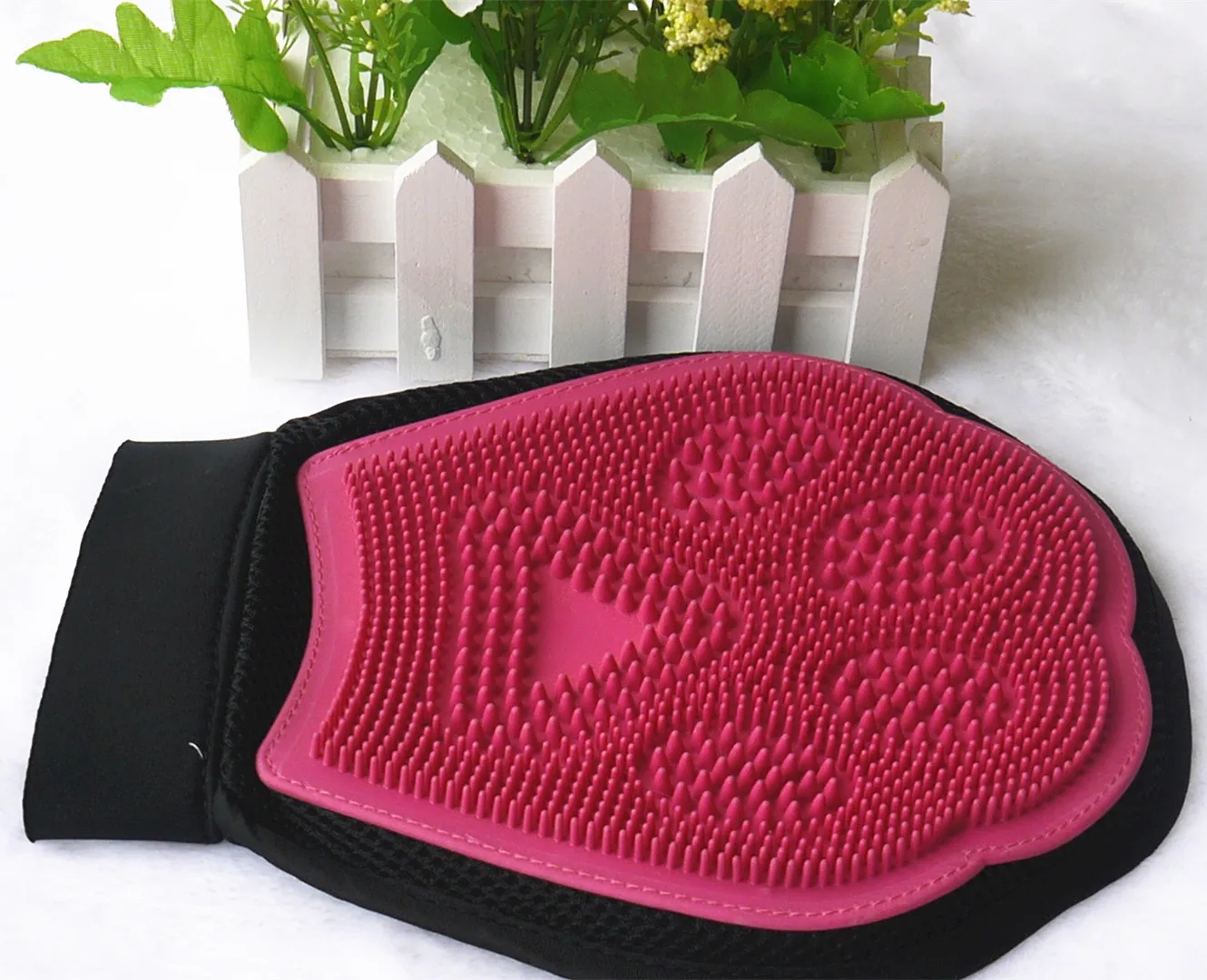 Pets Microfiber Rubber Bristle Shampoo Wash Dog Cat Massaging Bath Mitt