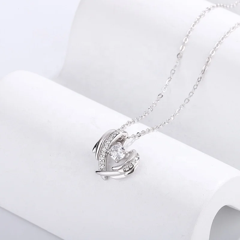 New Design Angel Wings S925 Silver Heart Necklace Versatile Clavicular Chain Rose Gold Love Pendant