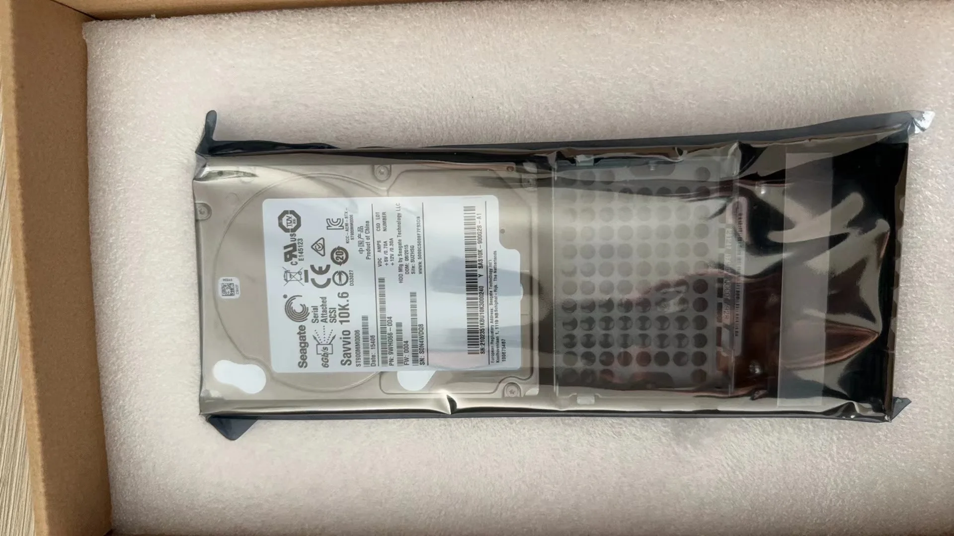 New in Stock  02350UDV/02351FNH  2200 V3 600GB SSD SAS 3.5  Hard Disk