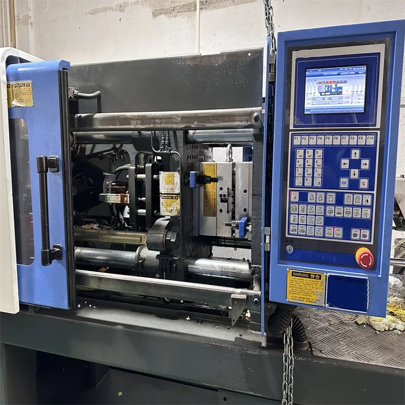 MA90T Wholesale Price Manufacturer Price Pet Blow Molding Bottle Plastic Cup  Molder Toys Machines Syringe Making Machine