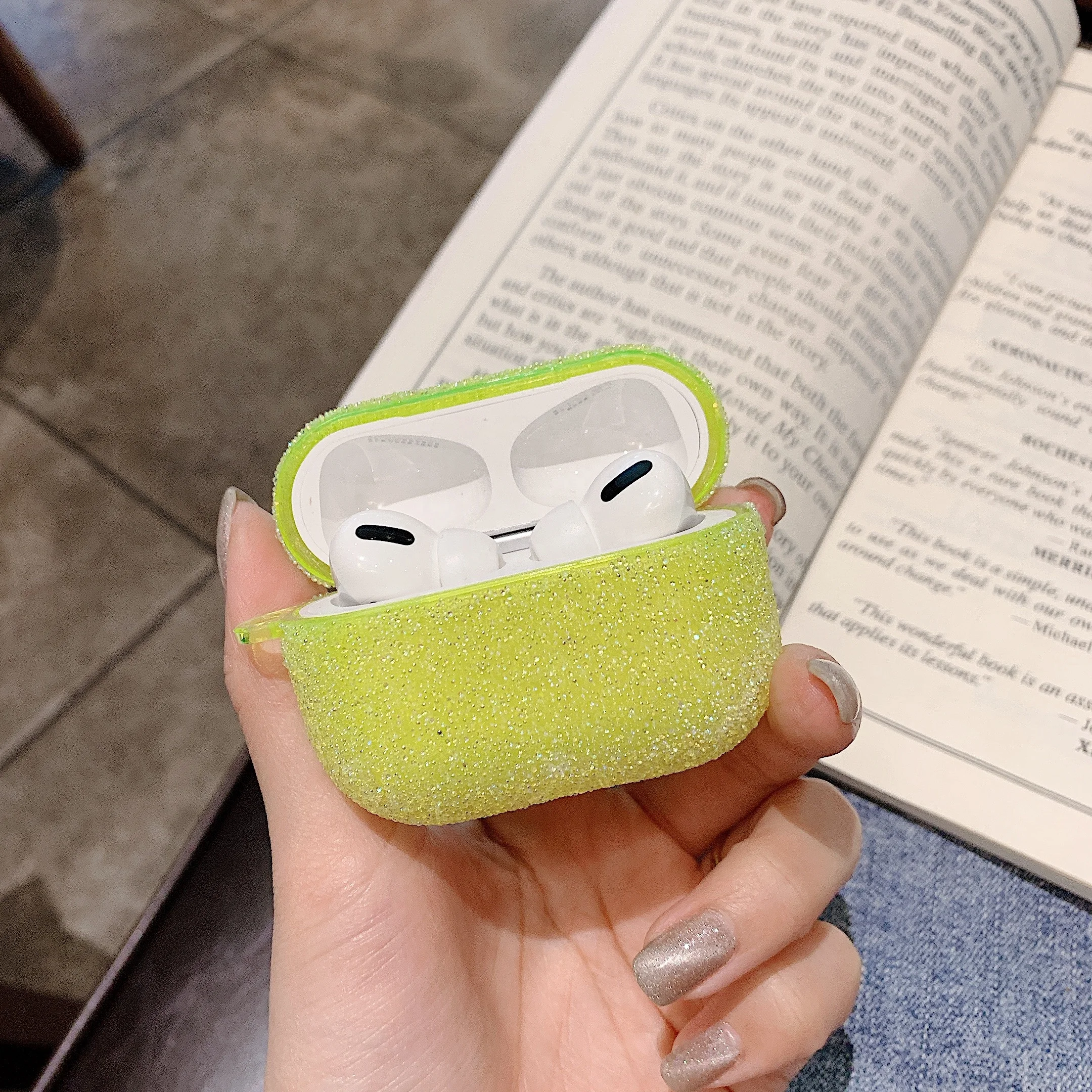 Оптовая продажа цветной флуоресцентный чехол для Airpods