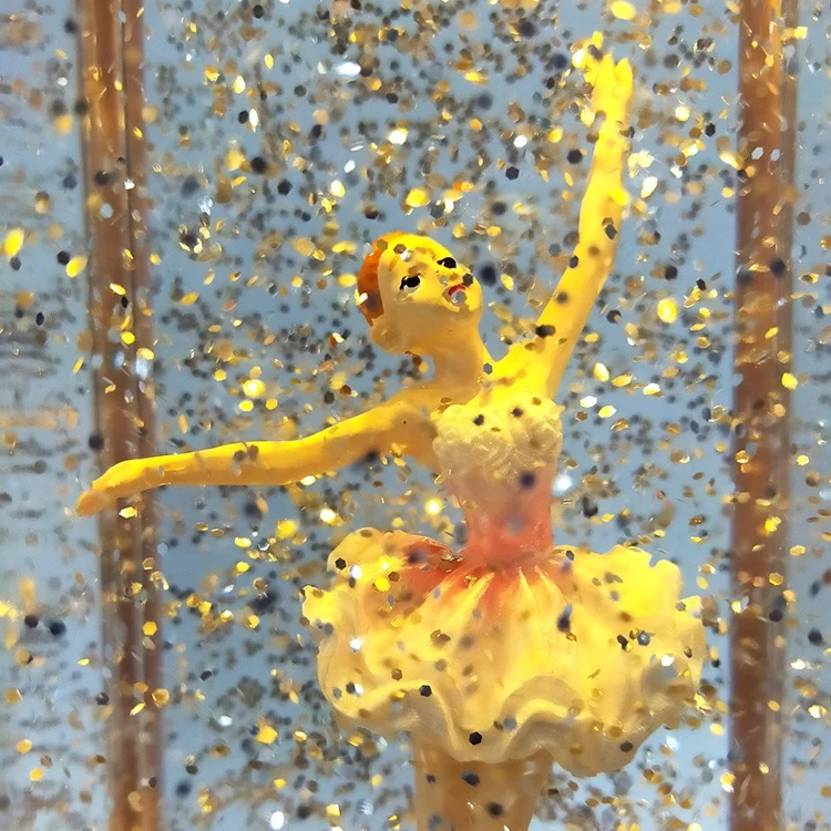 Artificial Style and Water Globe Product Type USB  LED Acrylic Dancing Angle Christmas Ornaments Snow Blow Lantern Plastic Craft