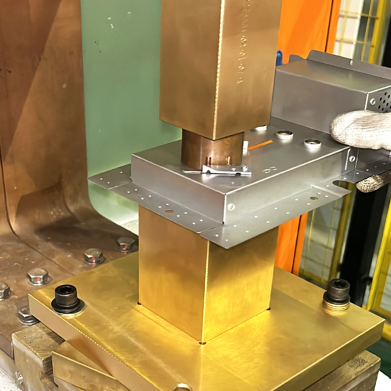 Agera Capacitor Discharge Spot Projection Welding Machine for Nuts