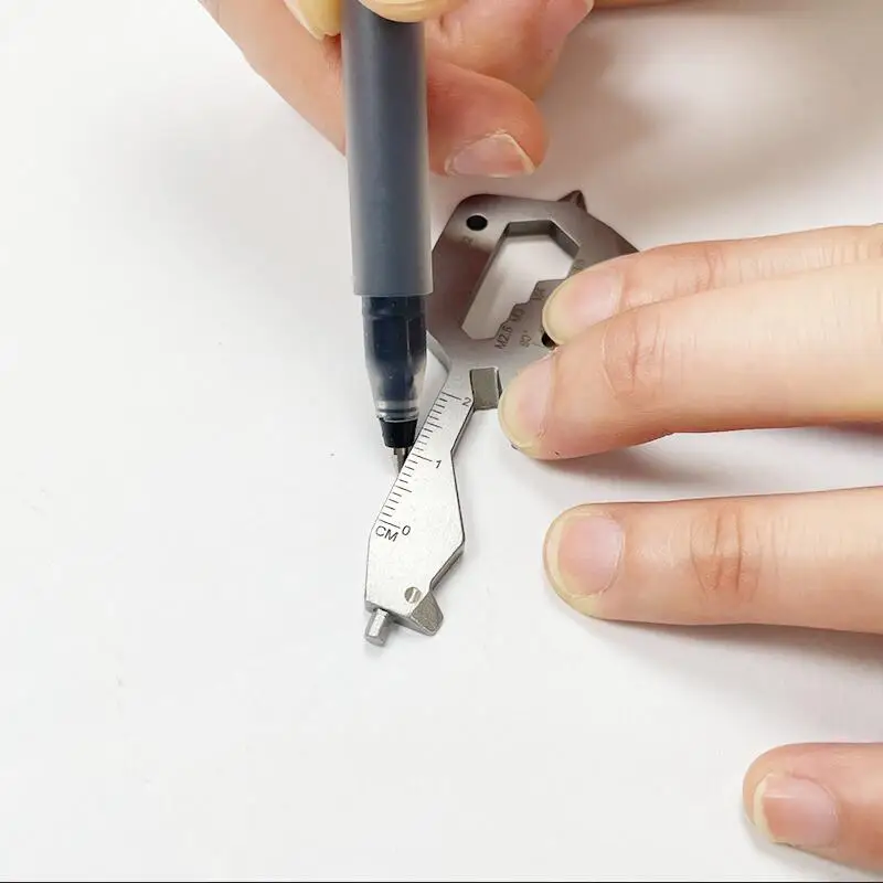 2022 Ideal Gift Versatile Key Shaped EDC Keychain Multi Tool For Men