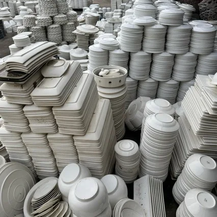 In stock ready to ship Wholesale Ceramic Per Carton Mix Household White Stocked Ceramic Plates Bowls Cups Saucers Tableware set