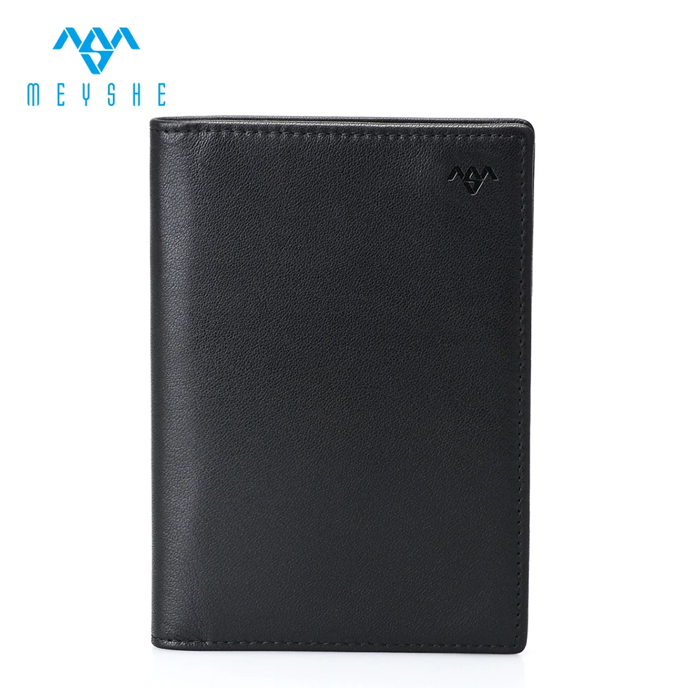 High Quality Customised Genuine Leather VIP Card and Passport Cover Factory Price Fashionable Bag with Customisable Logo