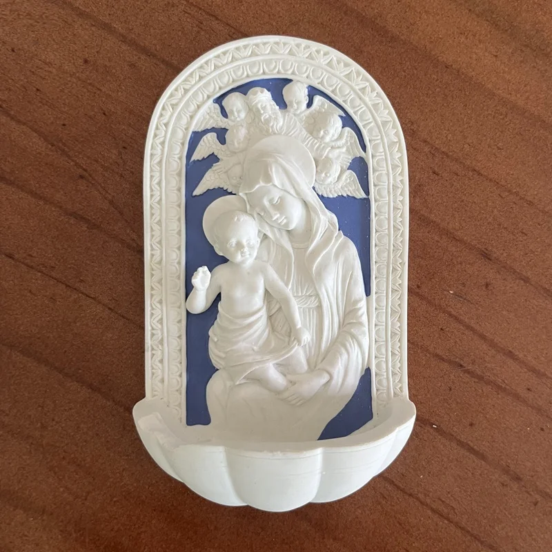 Madonna and Child Resin Wall Plaque Polyresin Catholic Christian Mary and Baby Jesus Figurine for wall Decor