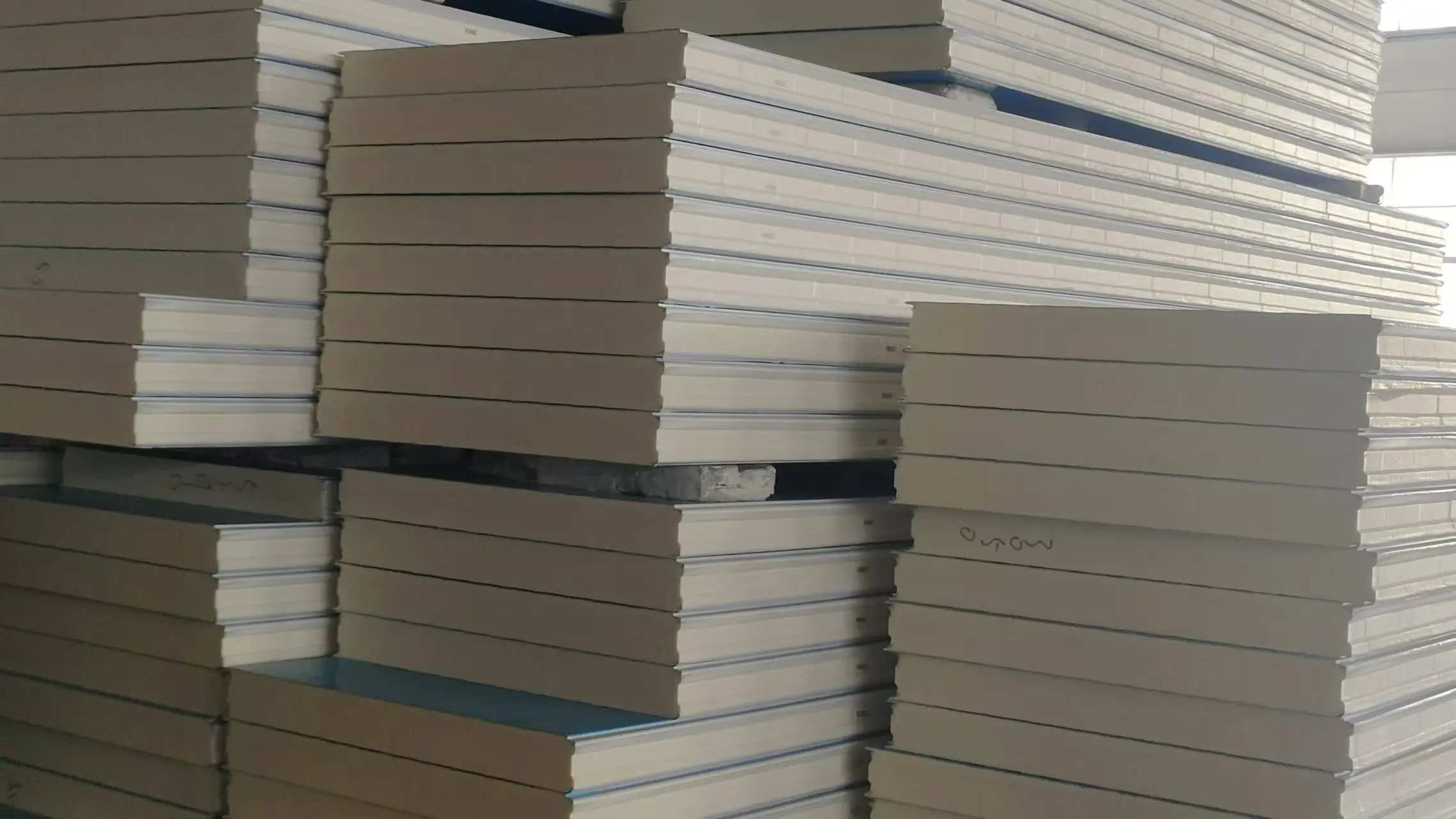 Thermal Insulation Polyurethane Foam Sandwich Panel Core Wall Panels Room Roof House Cold Room