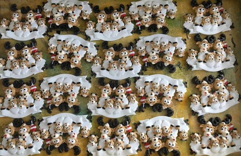 Рождественские украшения в виде семьи оленей