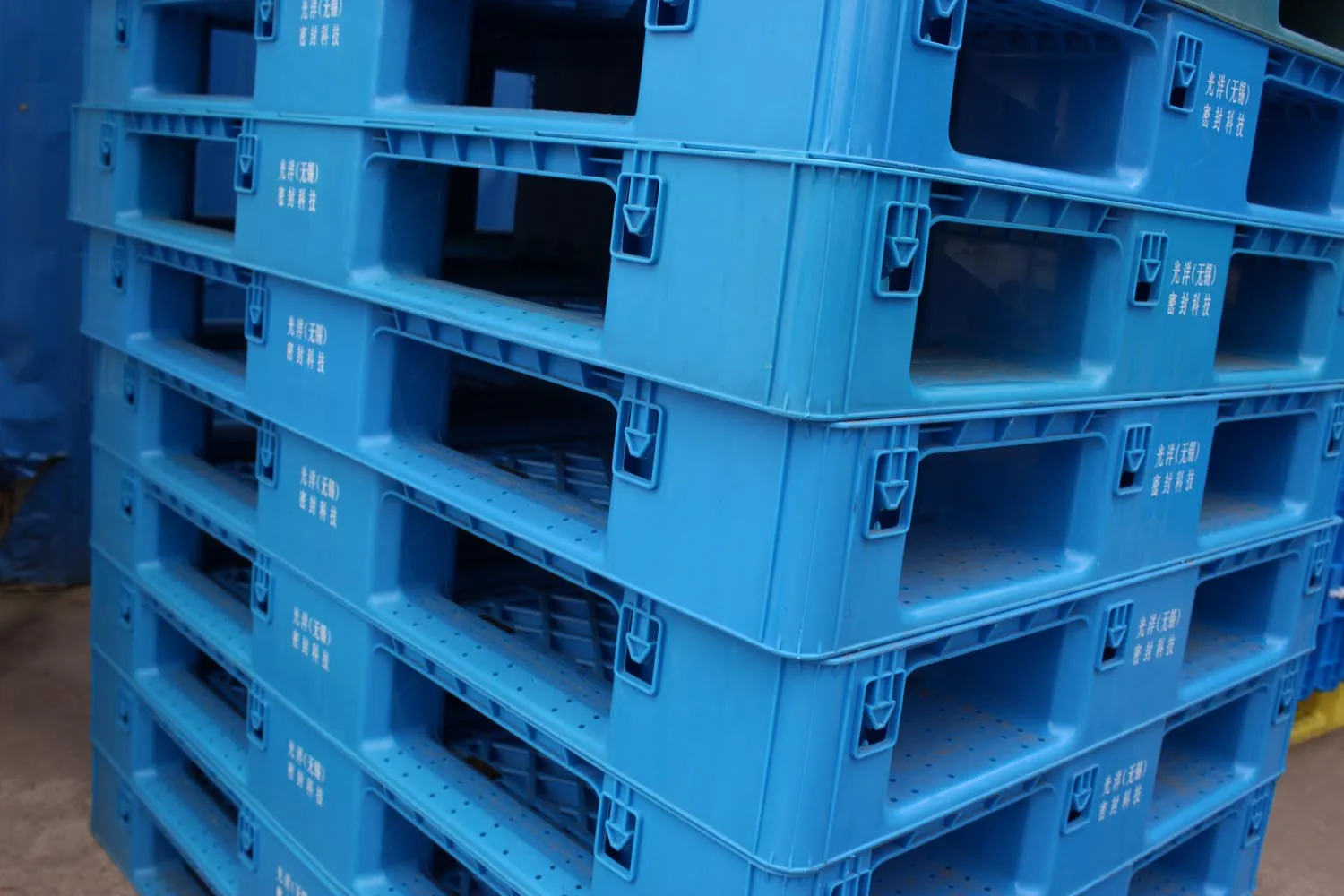 NEXARA Heavy Duty Customizable HDPE Blue 1208 1200*800*135mm Euro Plastic Pallet Single Faced 4-Way Entry for Shipping