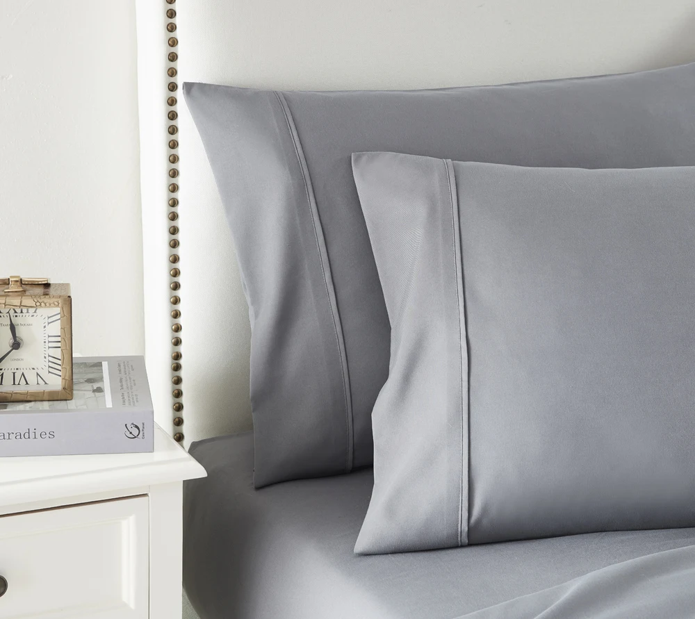 
2020 hot bedding set 110gsm 100% polyester 2800thread count peach like Solid microfiber Bed Sheet Set 