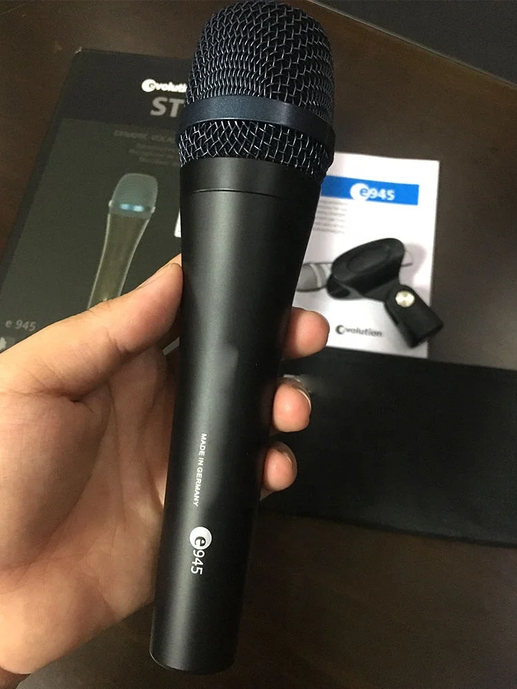 E945 Noiseless High-Quality Wired MIC Handheld Dynamic Microphone  For Church KTV Speech Singing