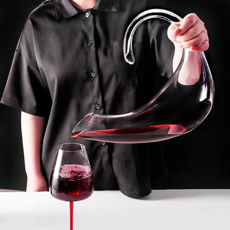 European style red wine decanter Crystal glass shaped decanter Household luxury wine jug Scorpio decanter