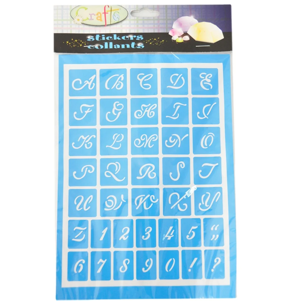 Трафаретный лист с буквами и цифрами