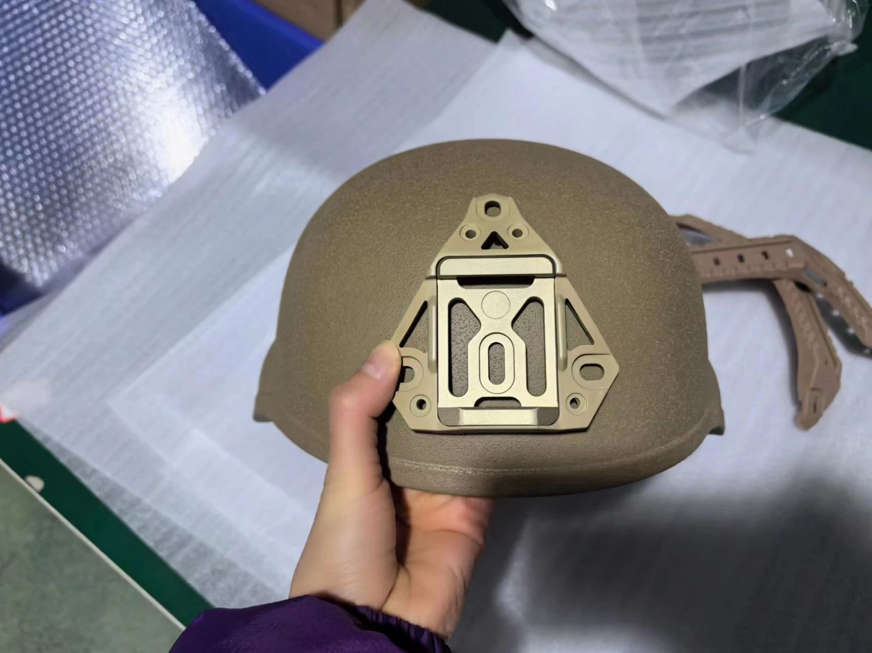 REVIXUN VAS Shroud Tactical  Helmet NVG Mount Shroud  Night vision Bracket Base for ACH MICH