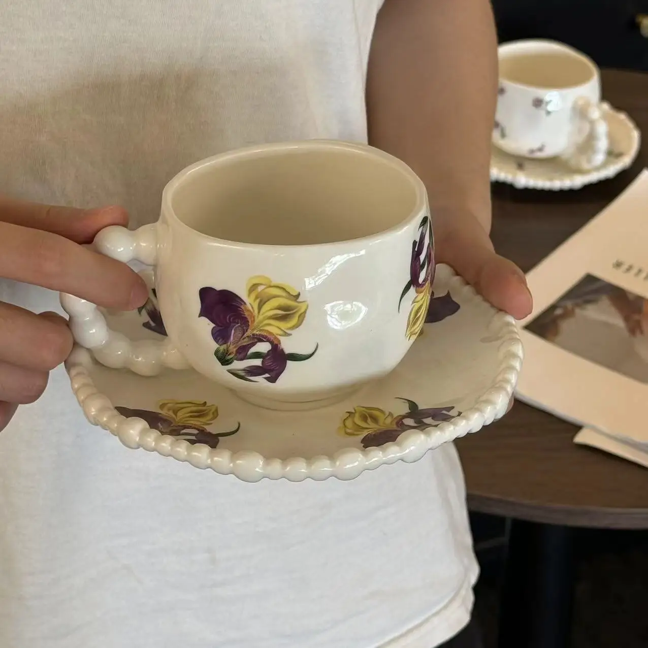 Lelyi French retro cute flower ceramic coffee cup and saucer creative afternoon tea pearl cup cake plate sets