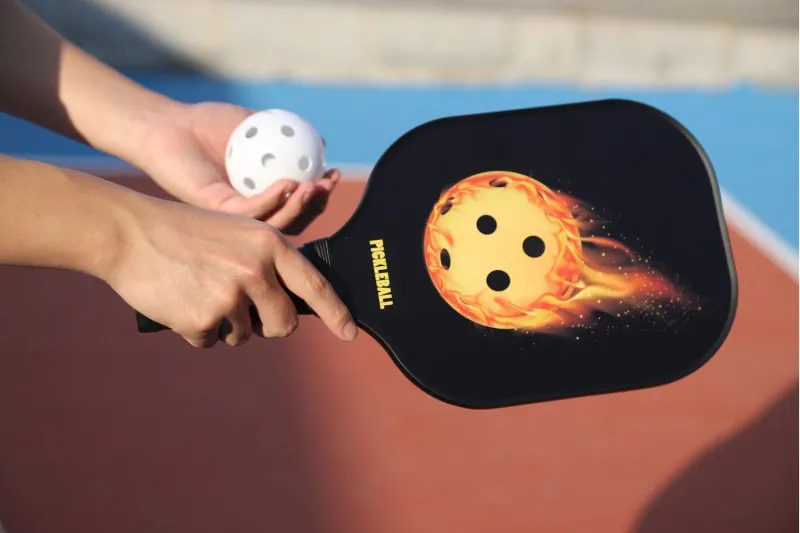 2024 Custom USAPA Approved Pickball Outdoor Sports Pickle Ball Paddle Accessories Carbon Fiber Pickleball Paddle Set Of 2