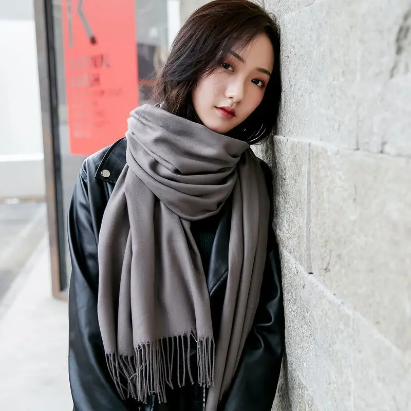 womans scarf in lots 2016