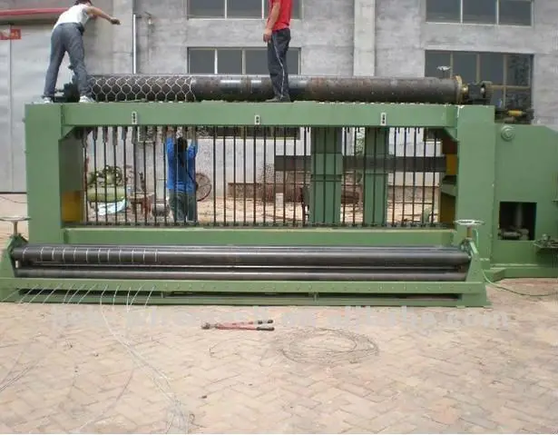 High speed automatic hexagonal wire mesh chicken fence cage gabion box making machine