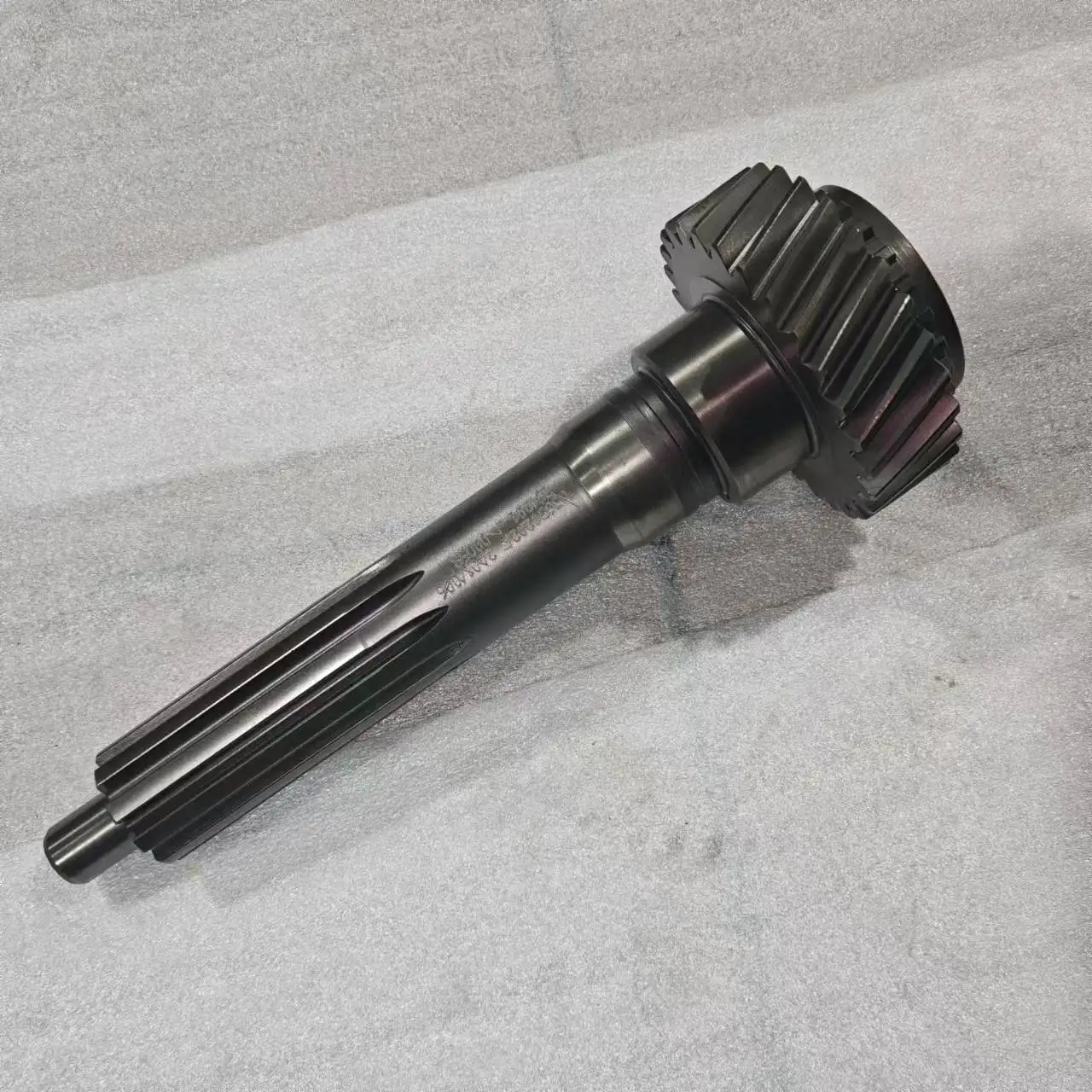 Auto Spare Parts Hot Sale Alloy Steel S6-160 6S159 Input Shaft First Shaft Transmission 11156302024 Drive Gear Shaft Assembly