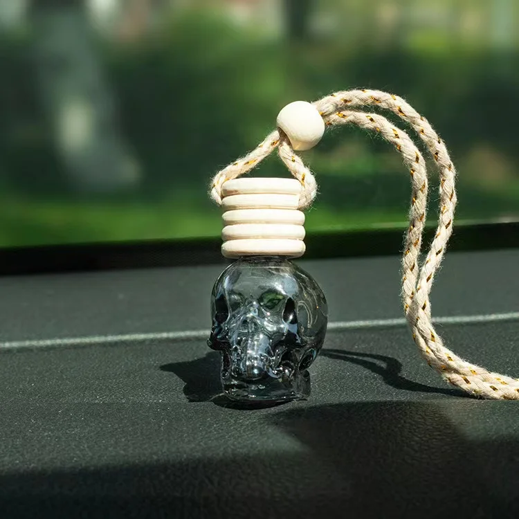 Car Perfume Bottle Air Freshener Diffuser Empty Bottle 8ml Individuality Skull Heads Perfume Pendant Bottle
