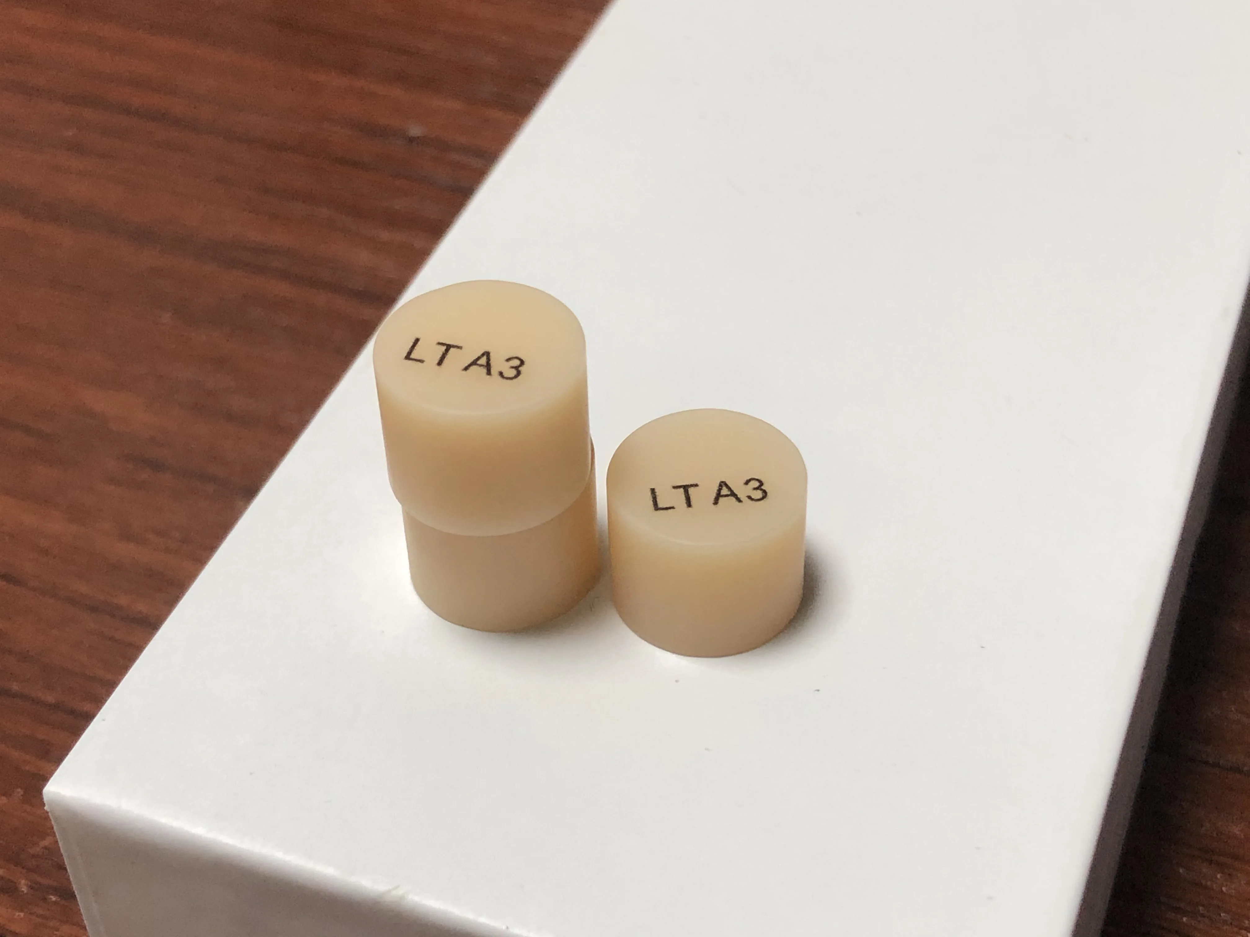 Pressing Ingots Lithium Disilicate Round Tablet Ingots D13*10mm