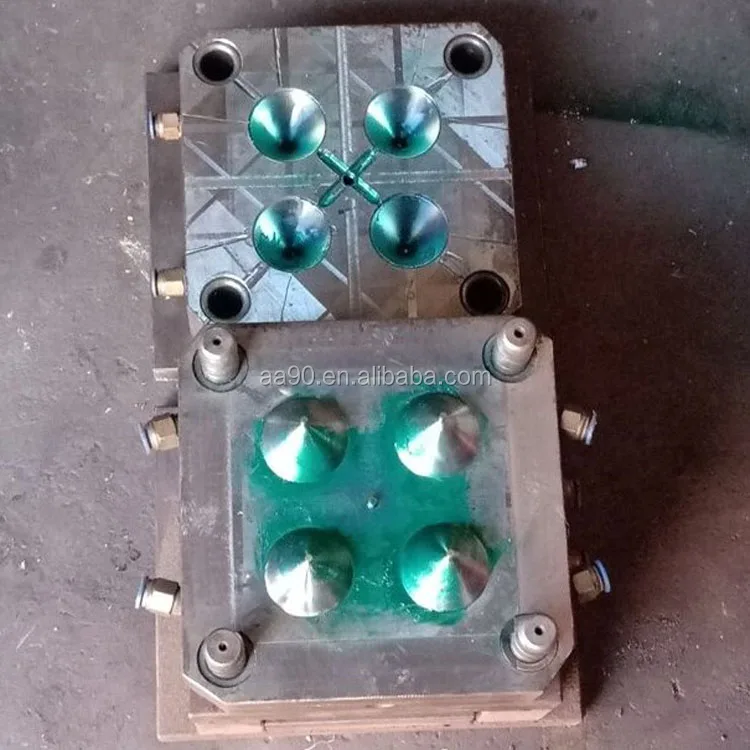 Поставка пластиковых крышек форма