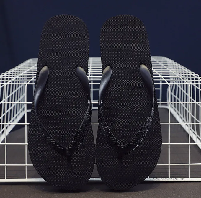 2023 new design slippers flip flop for men Summer Rubber Beach Bathroom Shower Cheap Slides Flip Flops