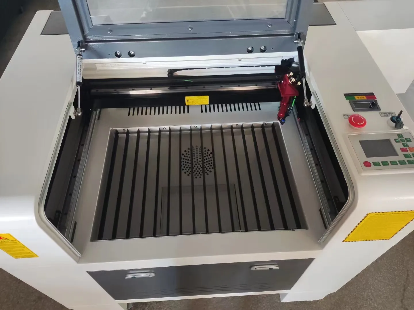 6040 Reasonable  price  CO2 laser cutting machine advanced  non-mental cutting machine engraving