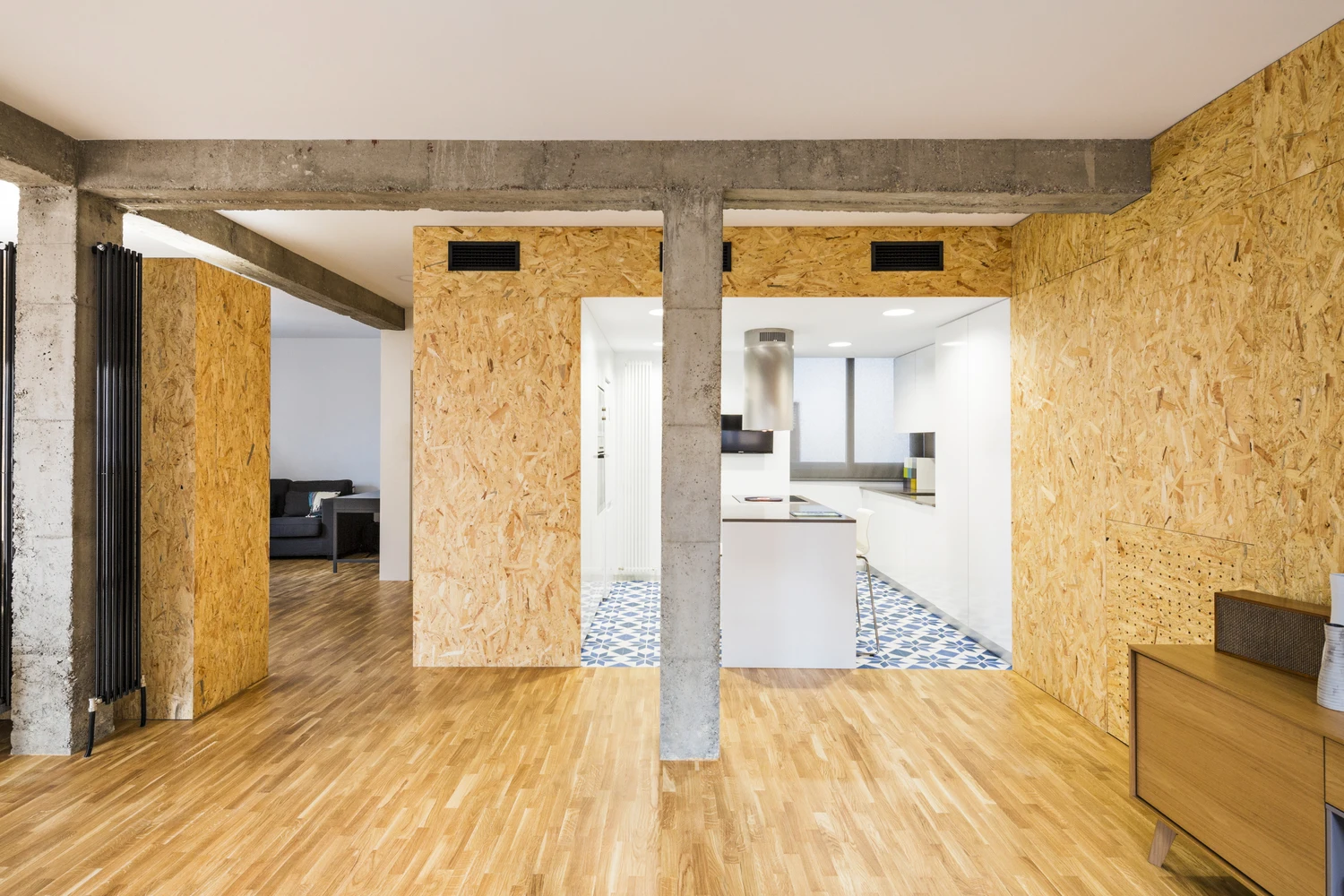 Factory Direct Sales 12mm Modern Design OSB Boards with Finished Wood Surface Customizable and Competitive Prices