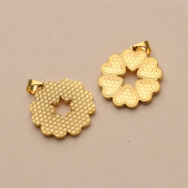2023 New Arrivals 18k Yellow Gold Plated Cnc Honeycomb Heart Linked To Heart Round Shape Pendant Custom Jewelry Wholesale