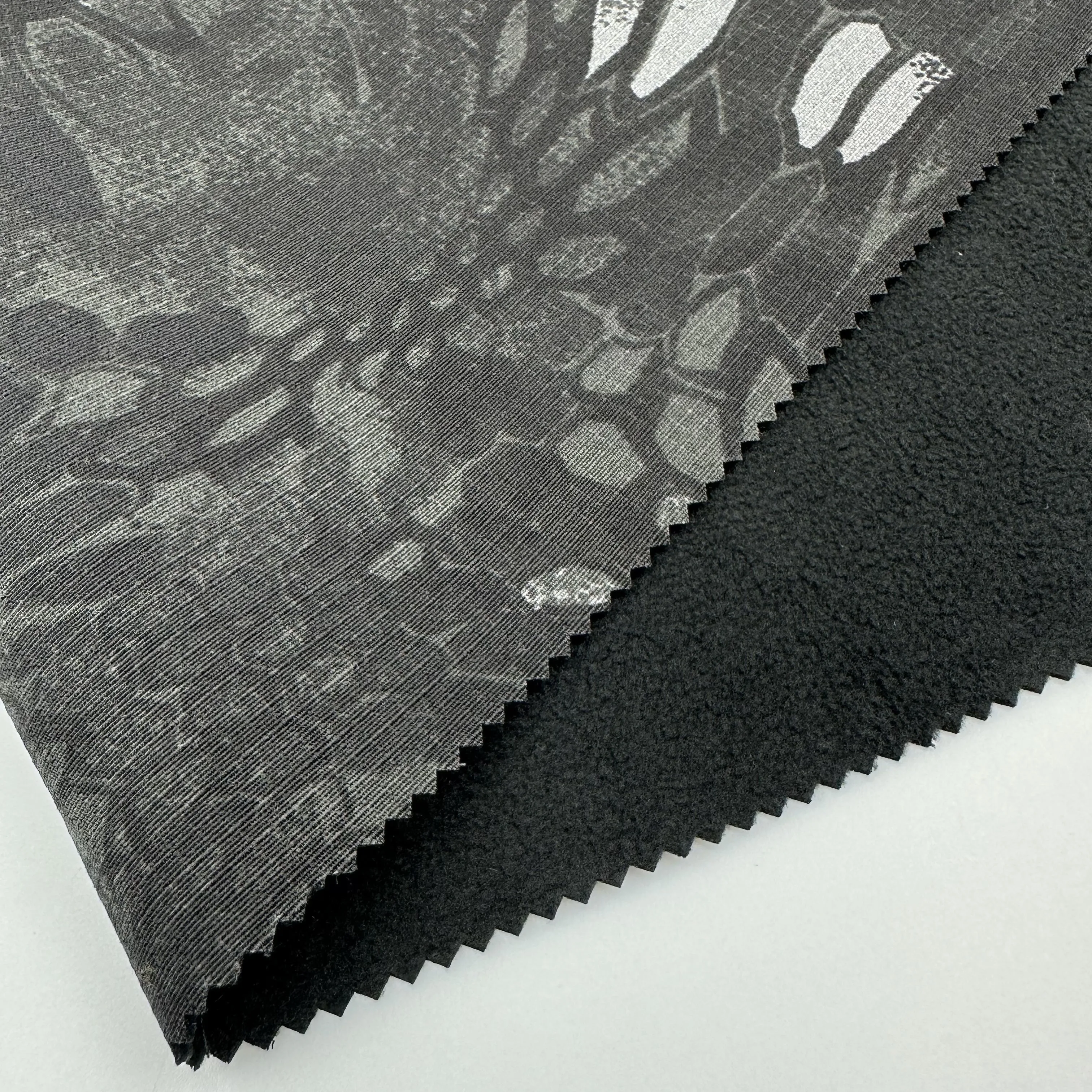 Customized Compound Ripstop Polyester/cotton Twill Woodland Camouflage Fabric Printed Camo Uniform Fabric For Winter Workwear