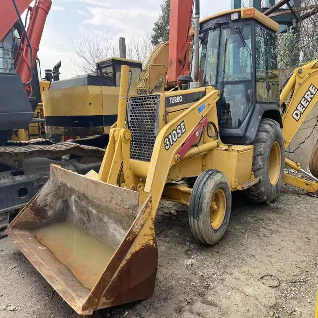 Экскаватор-погрузчик John Deer 310SE