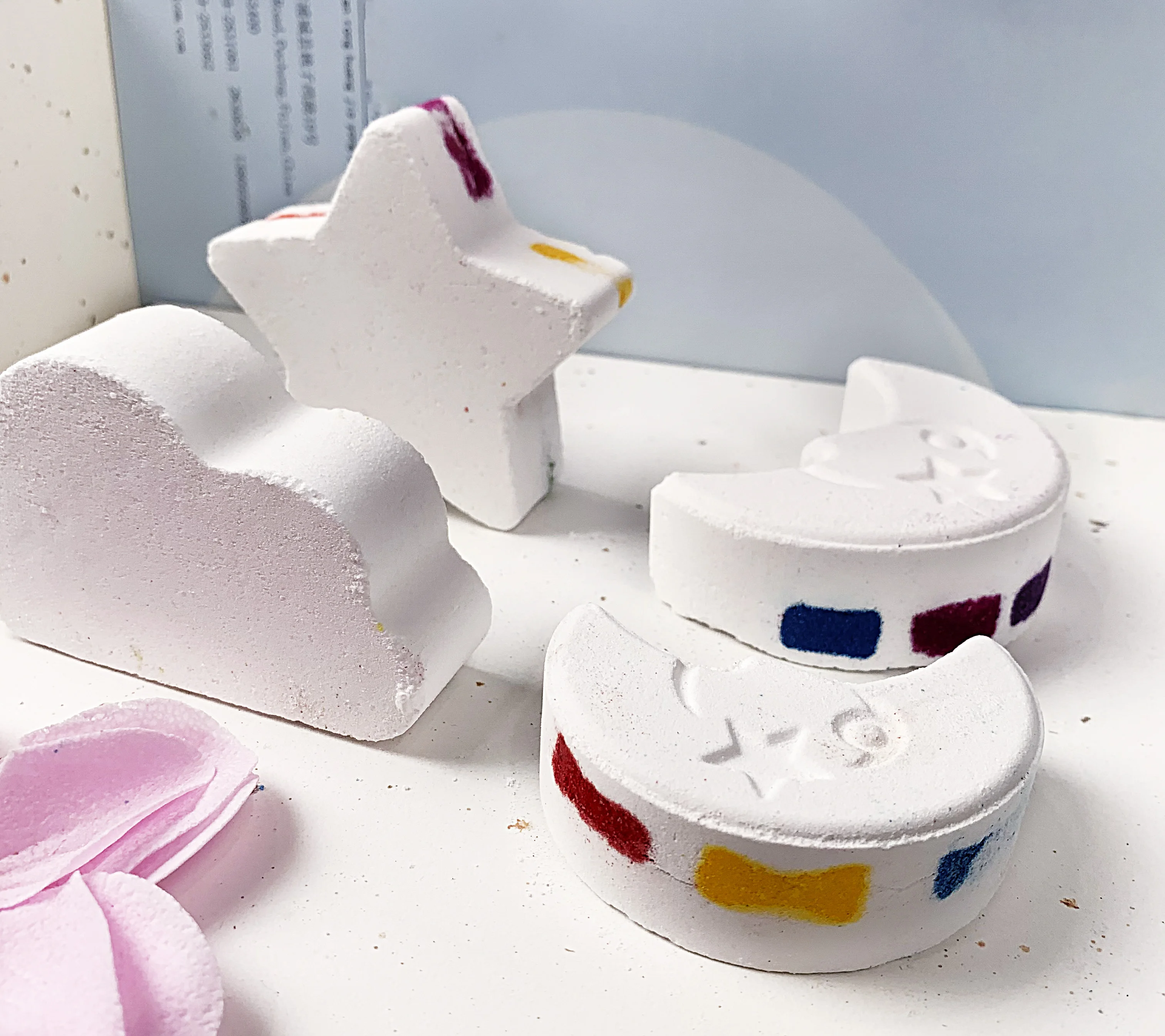 OEM Rainbow Color Rich Bubbles Cute Cloud-shaped Gentle Bath Bomb